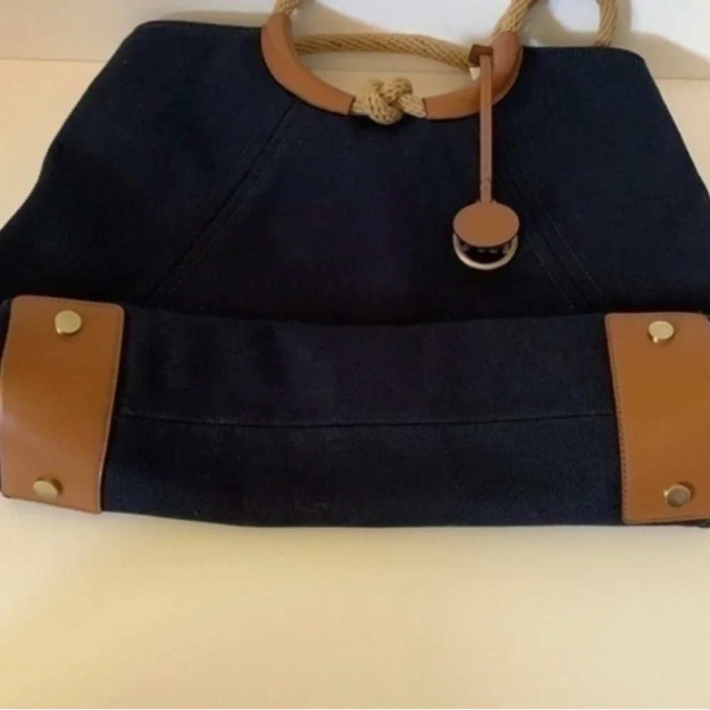 NWT. MICHAEL KORS Isla Ring Shoulder Tote